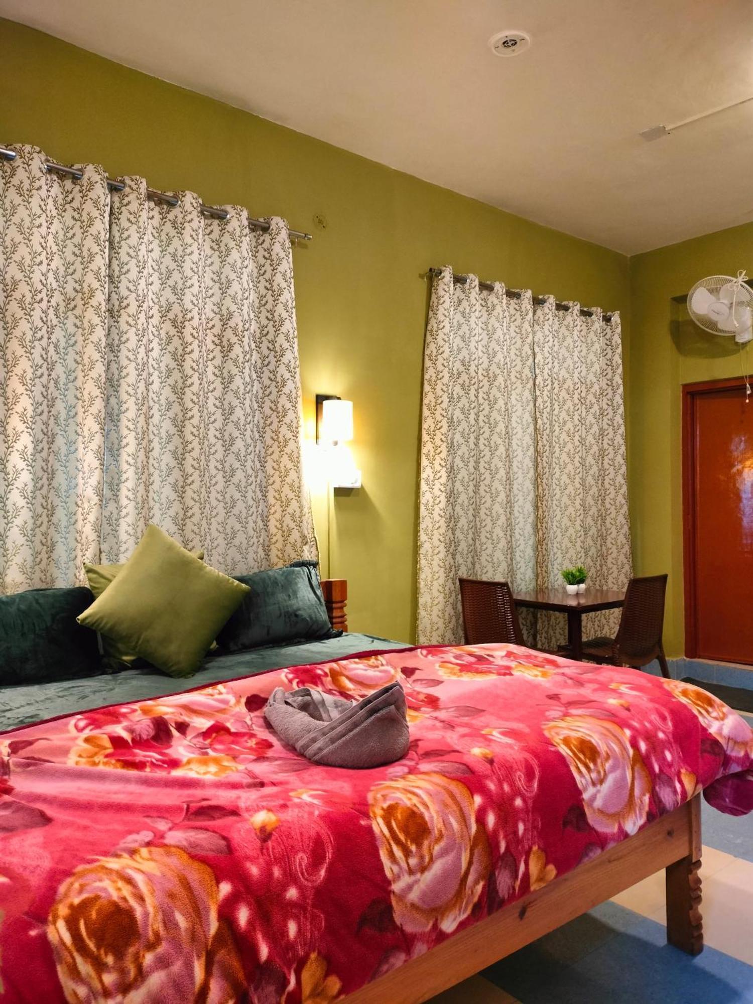 The Alpine Vista Hotel Almora Exterior photo