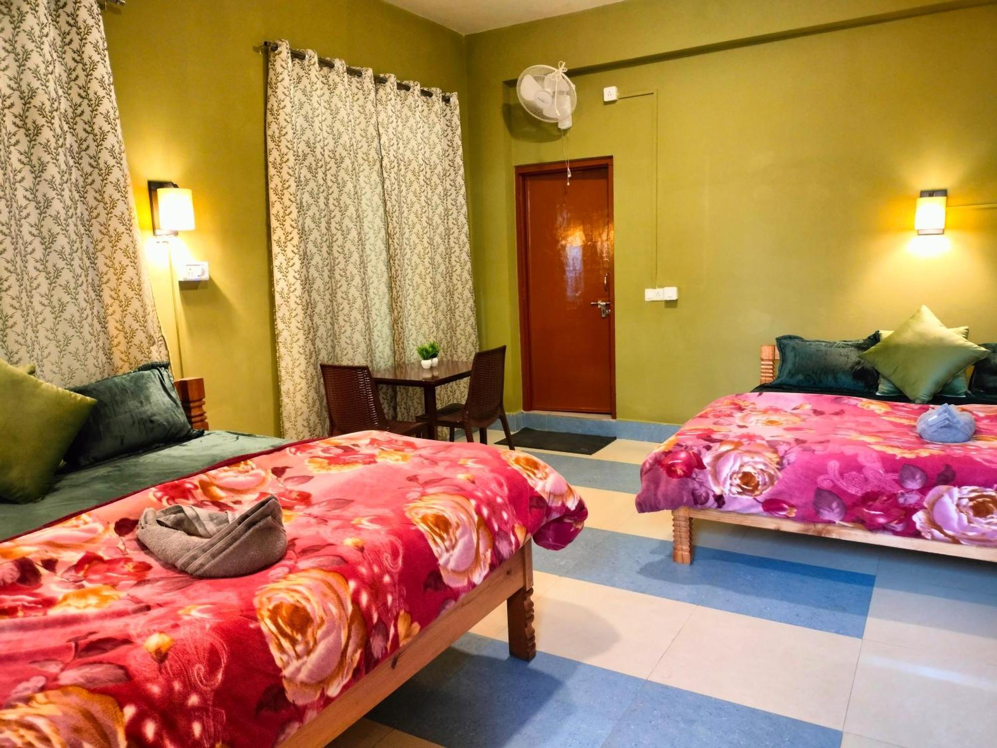 The Alpine Vista Hotel Almora Exterior photo
