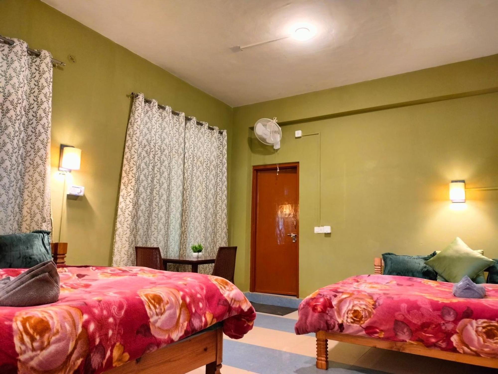 The Alpine Vista Hotel Almora Exterior photo