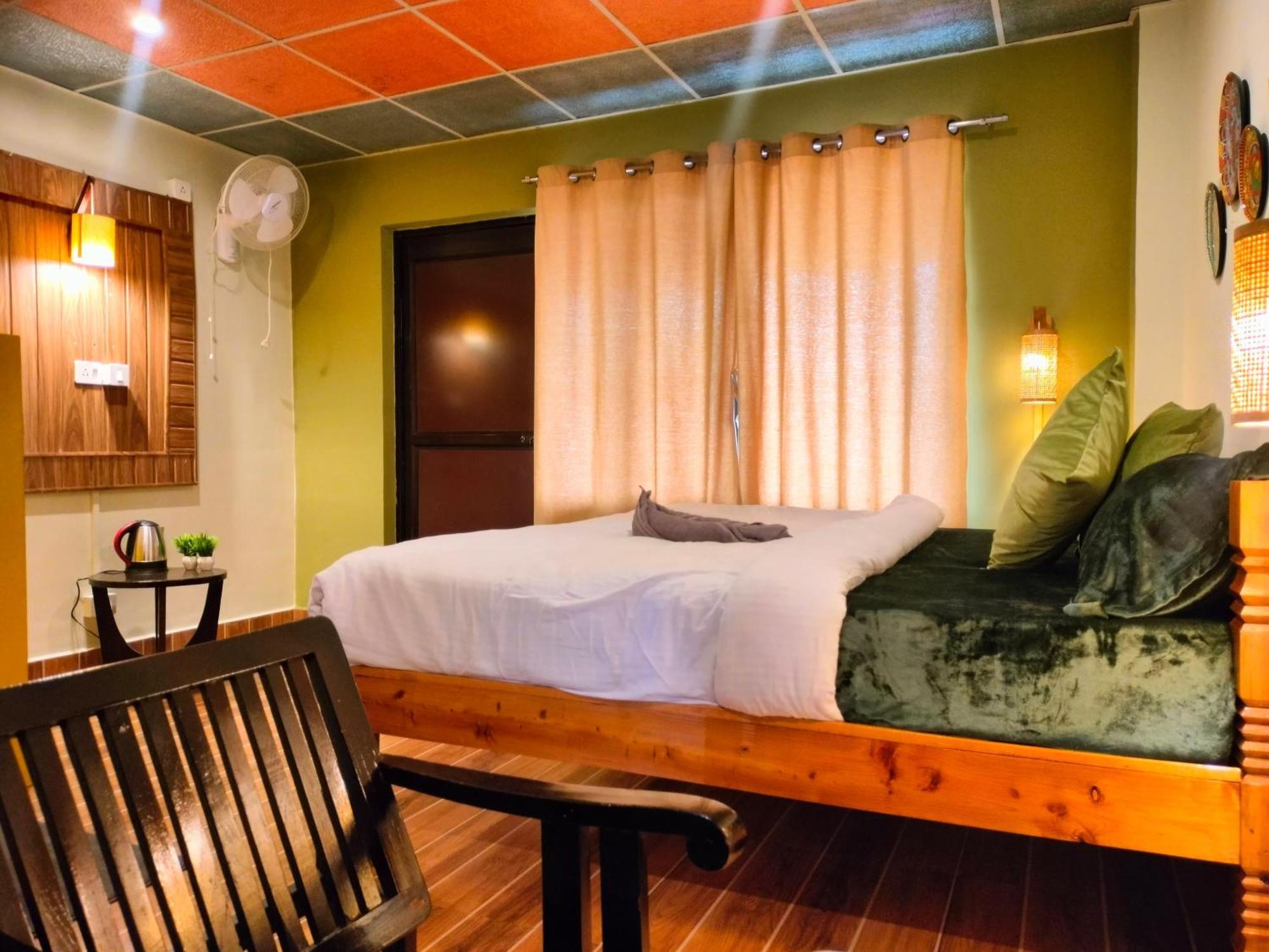 The Alpine Vista Hotel Almora Exterior photo
